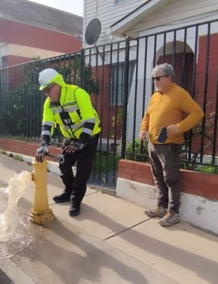 Aguas del Valle realiza revisión de grifos en Illapel para verificar su estado ante posibles emergencias