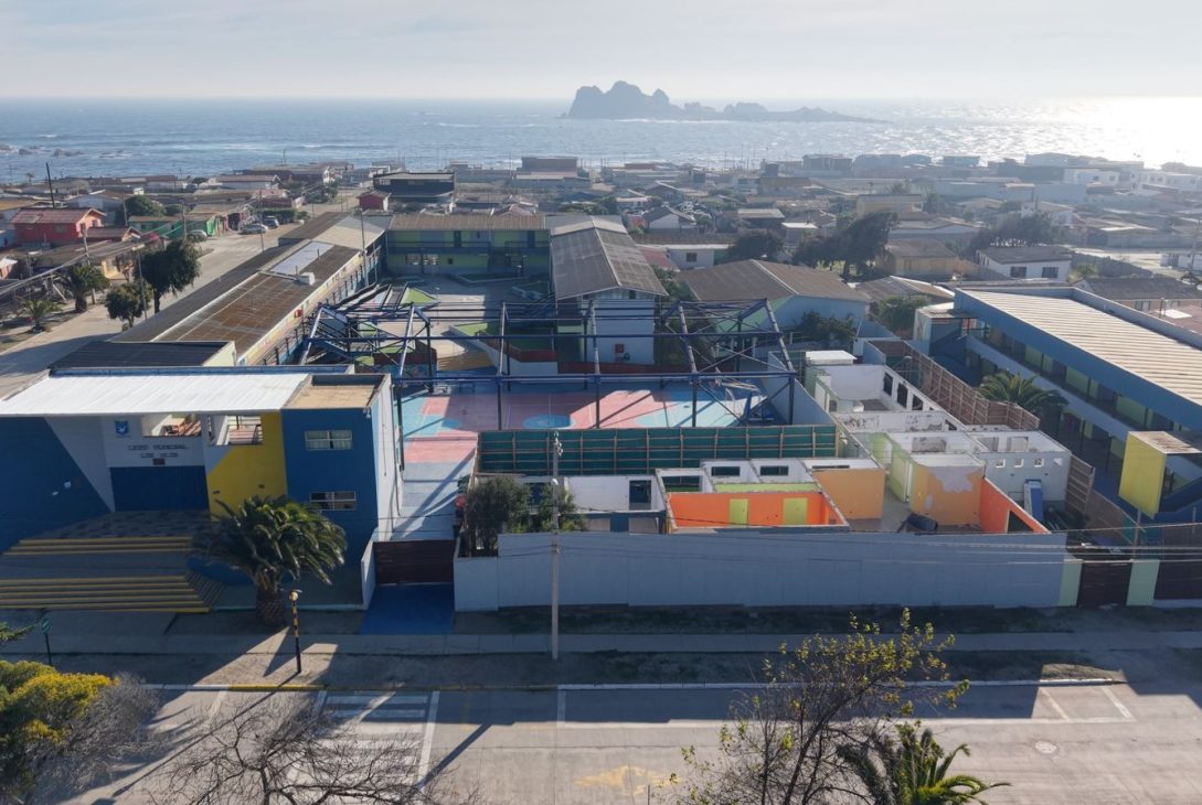 Alcalde de Los Vilos emplaza al Ministerio de Educación a acelerar proyecto de emergencia del Liceo Nicolás Federico Lohse Vargas