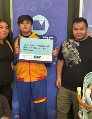 247 estudiantes de Vicuña reciben computadores con software educativos y de educación vial