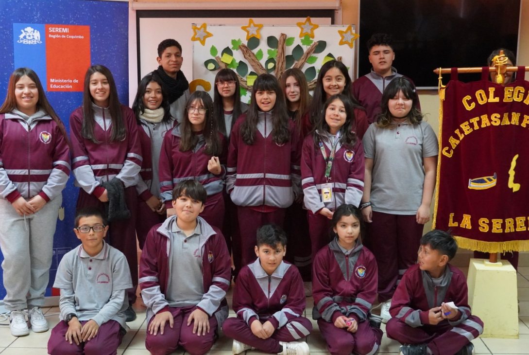 Colegio Caleta San Pedro fue sede regional de la jornada “Presentes contra la Violencia”