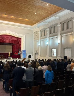 Distinguen a docentes con más de 30 años de trayectoria en La Serena