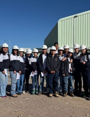 Estudiantes de enseñanza media conocen procesos de producción y tratamiento de Aguas del Valle