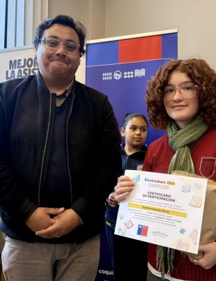 Estudiantes de la Región de Coquimbo fueron reconocidos en la ceremonia regional del concurso nacional “Booktubers Bibliotecas Escolares CRA 2025”