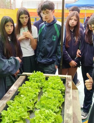 Éxito Rotundo en La Serena: Estudiantes Demuestran Innovación y Talento en la 1ra Feria Interescolar de Ciencia y Tecnología “Expo-Genios 2025”