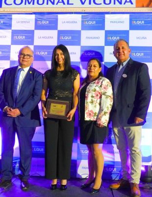 SLEP Elqui y Gremios reconocen a Docentes y Asistentes de la Educación de Vicuña