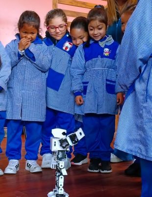 Colegio Javiera Carrera de La Serena realizó su Primera Feria Científica para reducir brechas de género