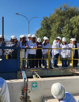 Más de 300 estudiantes han visitado las plantas productivas de Aguas del Valle este año