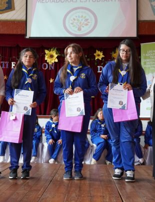 Colegio Javiera Carrera de La Serena certificó a Estudiantes Mediadoras de la Buena Convivencia Escolar
