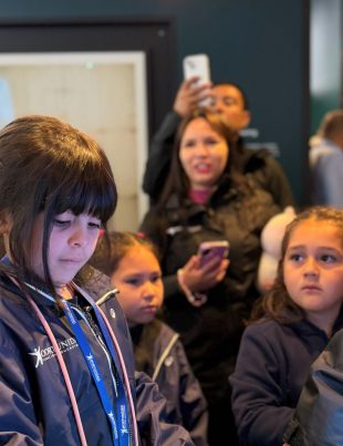 Invito a las familias a participar en Haz que Despeguen un viaje único junto a los niños