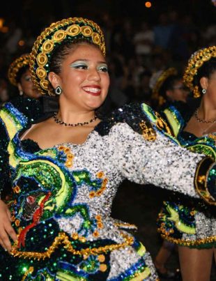 Pisco Elqui culminó celebración de 90 años con Carnaval Andino