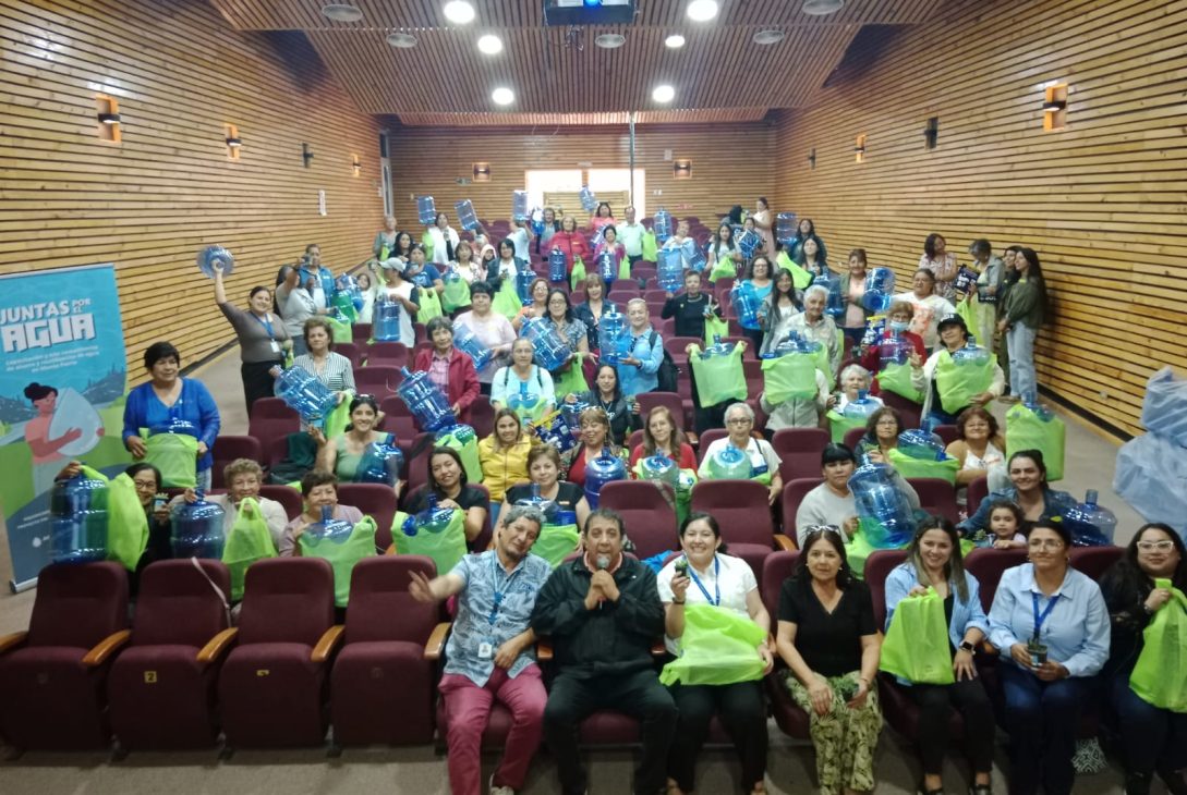 Vecinas de Monte Patria se capacitan en reutilización de agua gracias al fondo concursable de Aguas del Valle